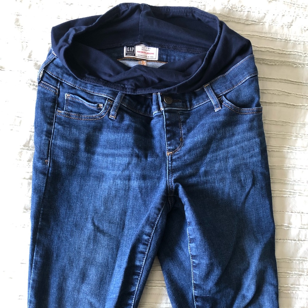 Maternity jeans: skinny, half panel. Size 28/6 short.